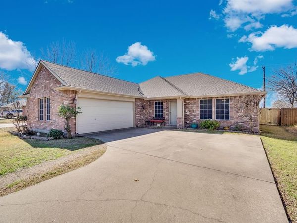 105 Autumn Trail, Red Oak, TX 75154