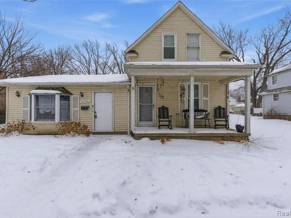 22646 Stephens Street, St. Clair Shores, MI 48080