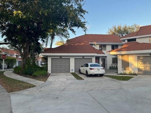 Unit 18D, Plantation, FL 33324
