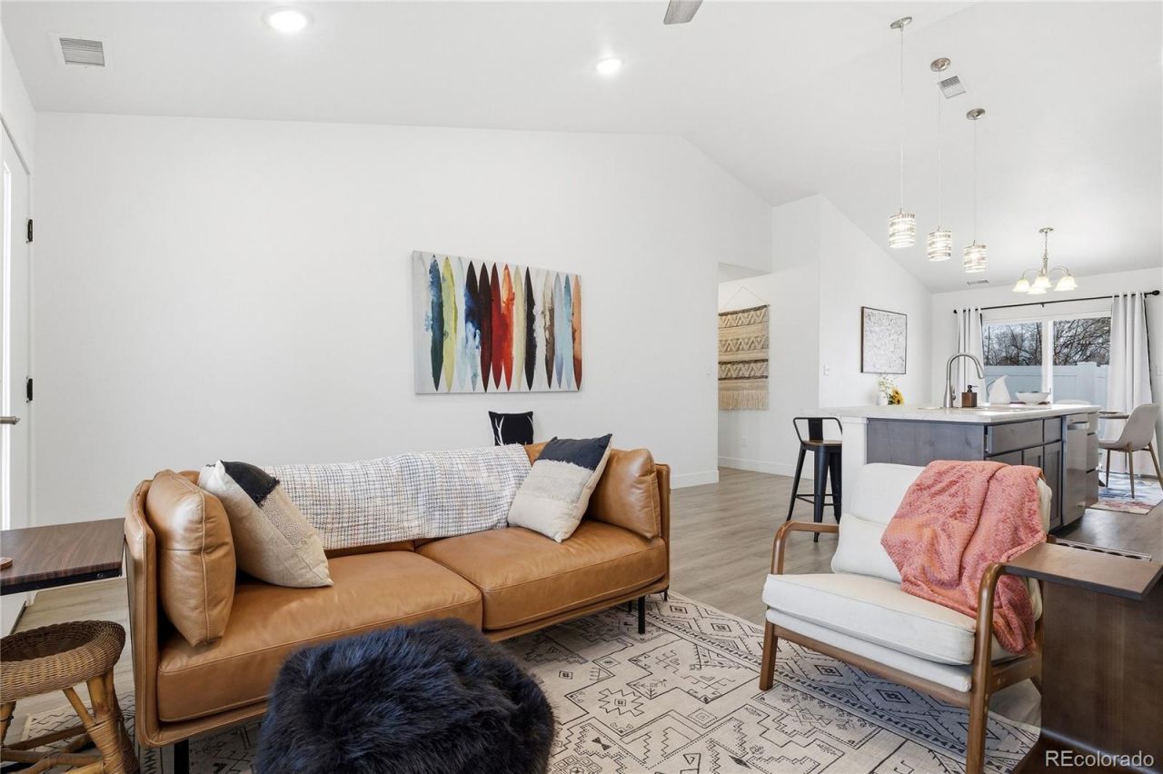 636 Rock Eagle Road, Unit B, Grand Junction, CO 81504 Main Photo