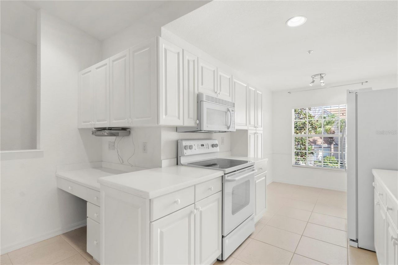 7069 Strand Circle, Unit 201, Bradenton, FL 34203 Photo