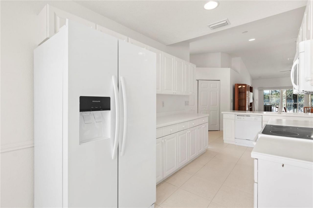 7069 Strand Circle, Unit 201, Bradenton, FL 34203 Photo