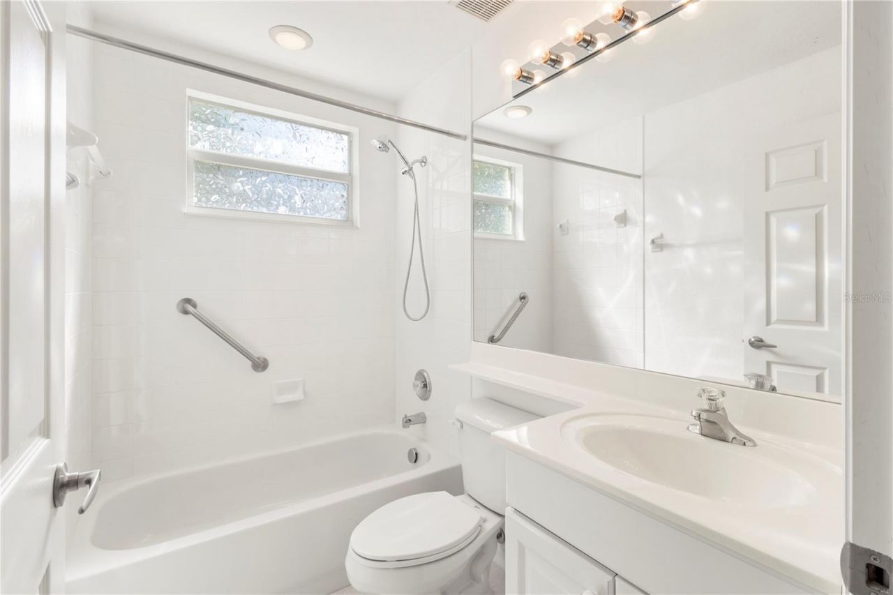 7069 Strand Circle, Unit 201, Bradenton, FL 34203 Photo