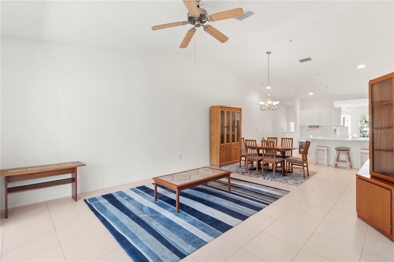 7069 Strand Circle, Unit 201, Bradenton, FL 34203 Photo