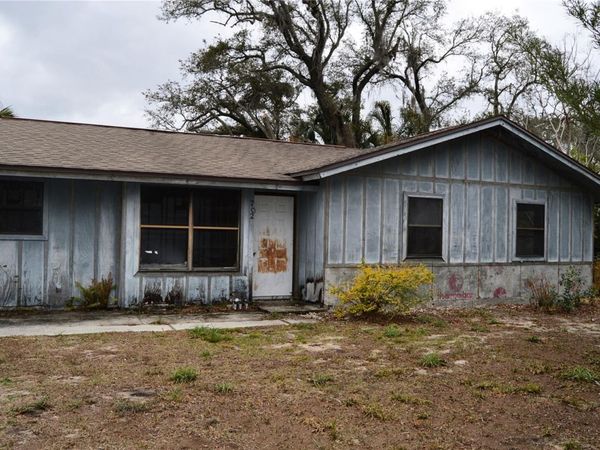 702 JAMES AVENUE, FRUITLAND PARK, FL 34731