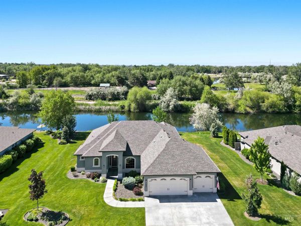 11887 W Pinewood River Lane, Star, ID 83669