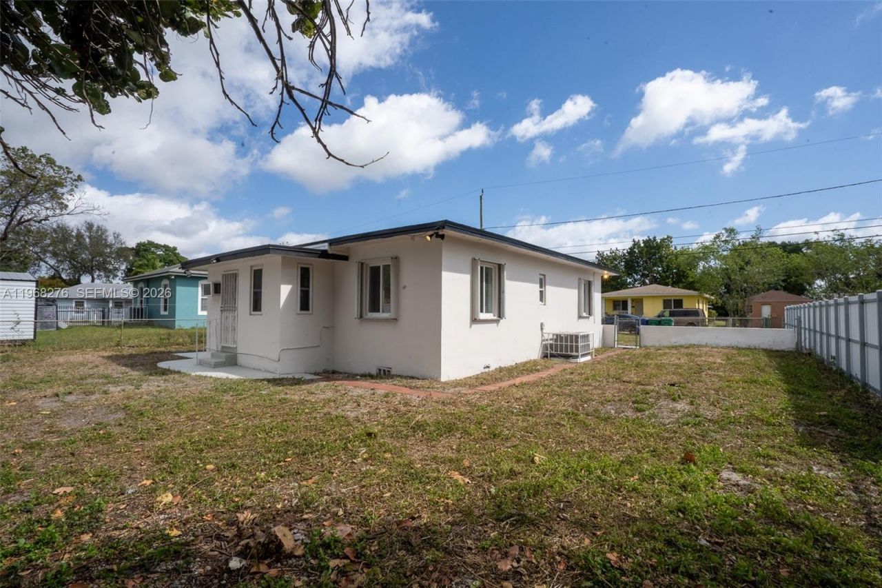 7128 NW 20th Ave, Miami, FL 33147 Photo