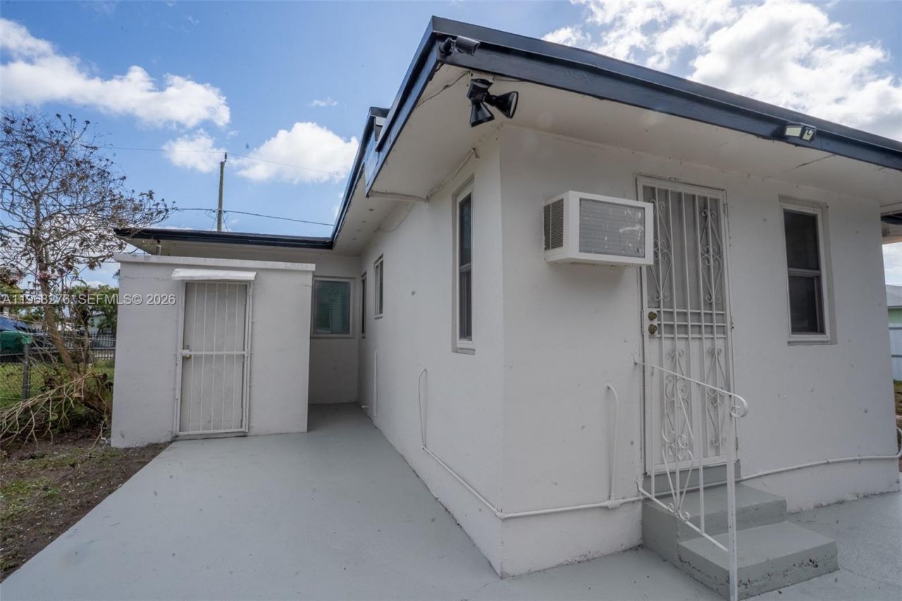 7128 NW 20th Ave, Miami, FL 33147 Photo