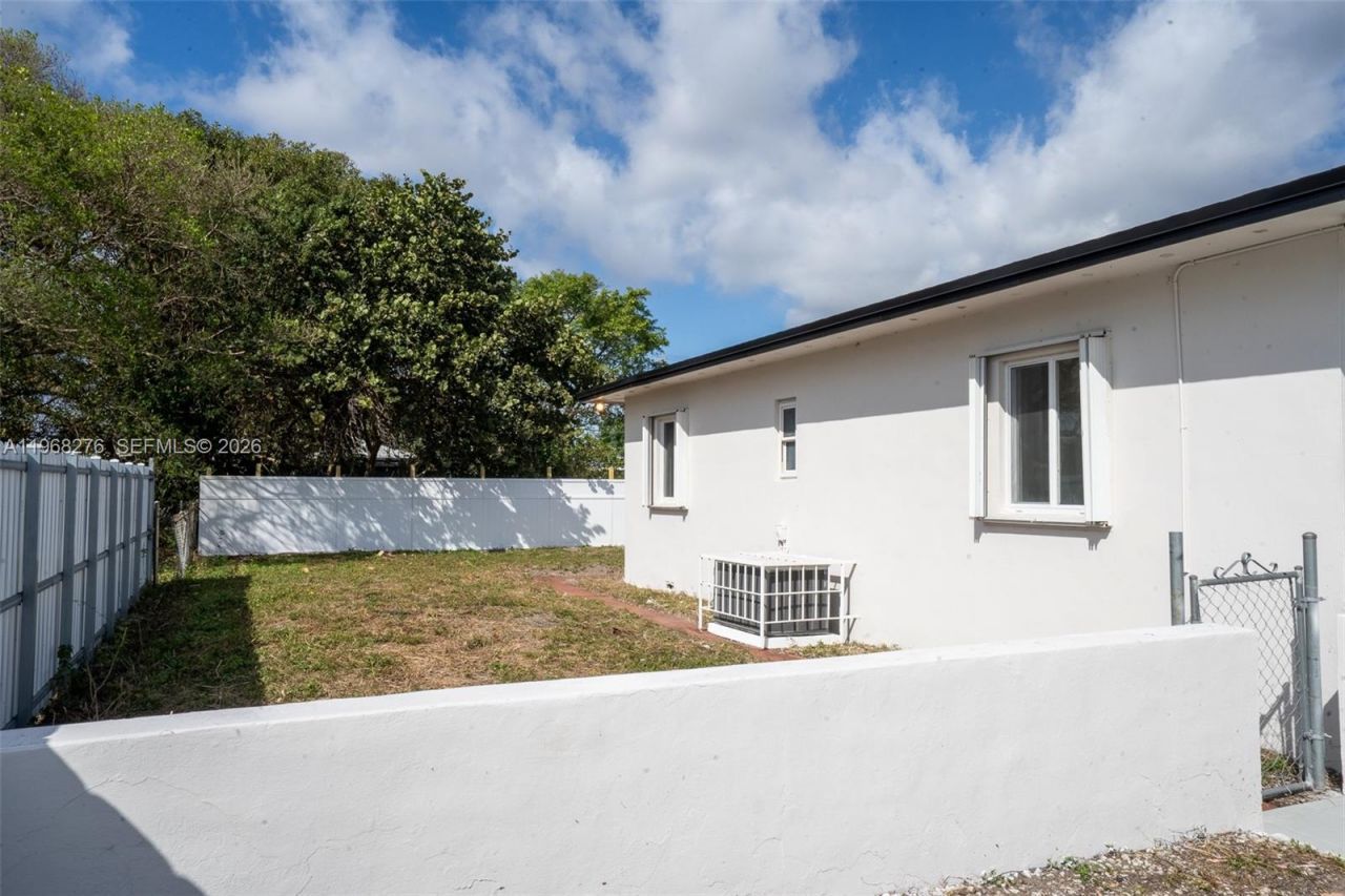7128 NW 20th Ave, Miami, FL 33147 Photo