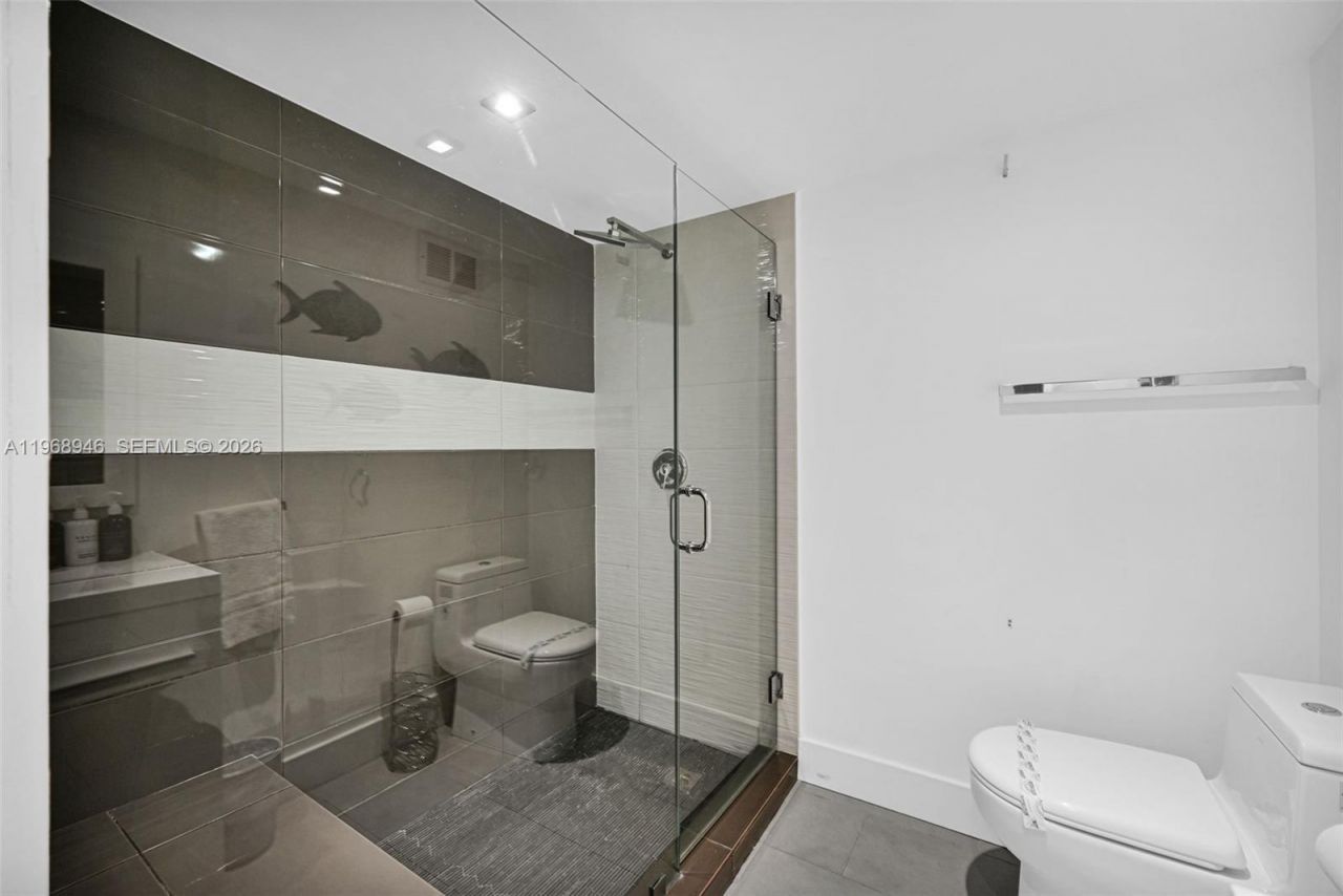 5225 Collins Ave, Unit 714, Miami Beach, FL 33140 Photo