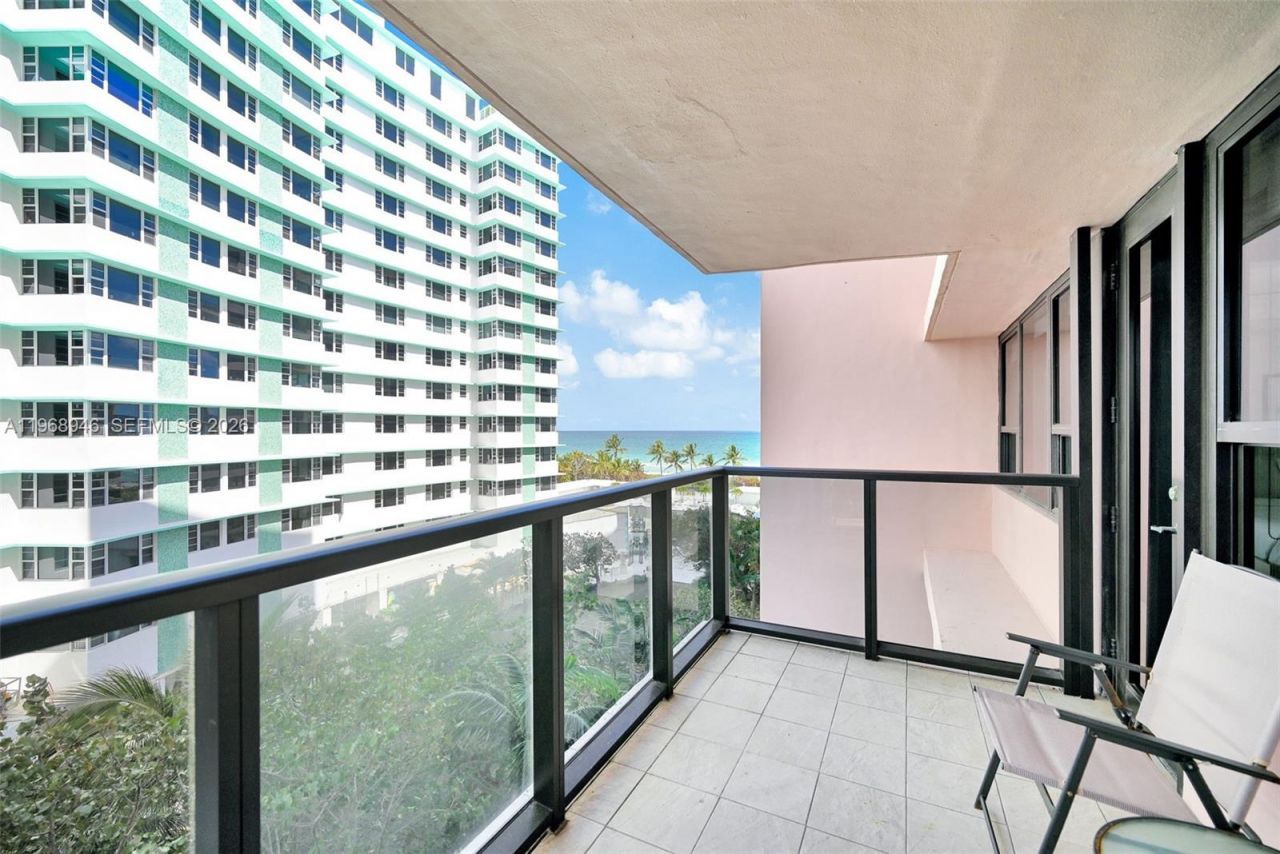 5225 Collins Ave, Unit 714, Miami Beach, FL 33140 Photo