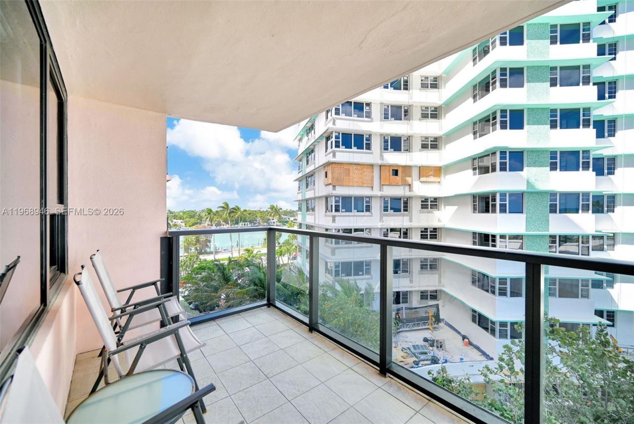 5225 Collins Ave, Unit 714, Miami Beach, FL 33140 Photo