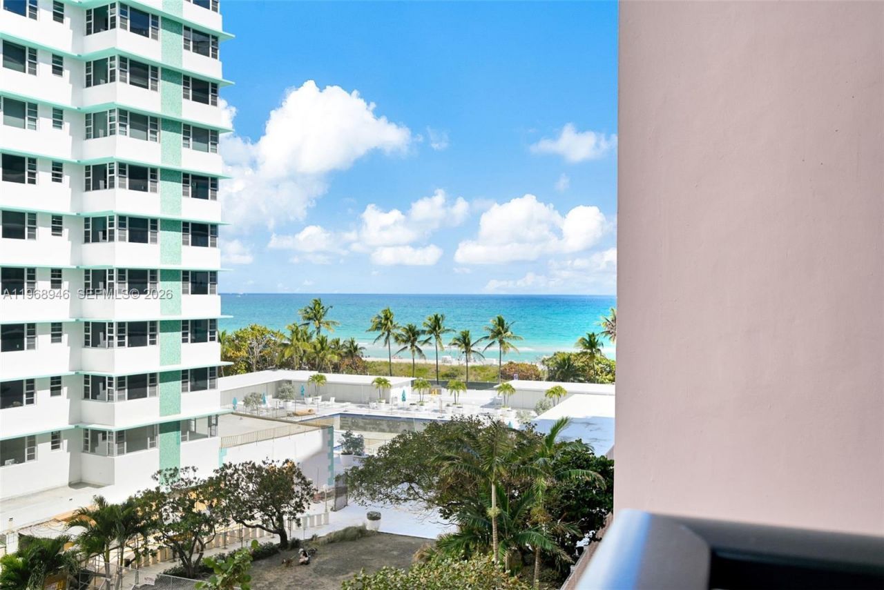 5225 Collins Ave, Unit 714, Miami Beach, FL 33140 Photo