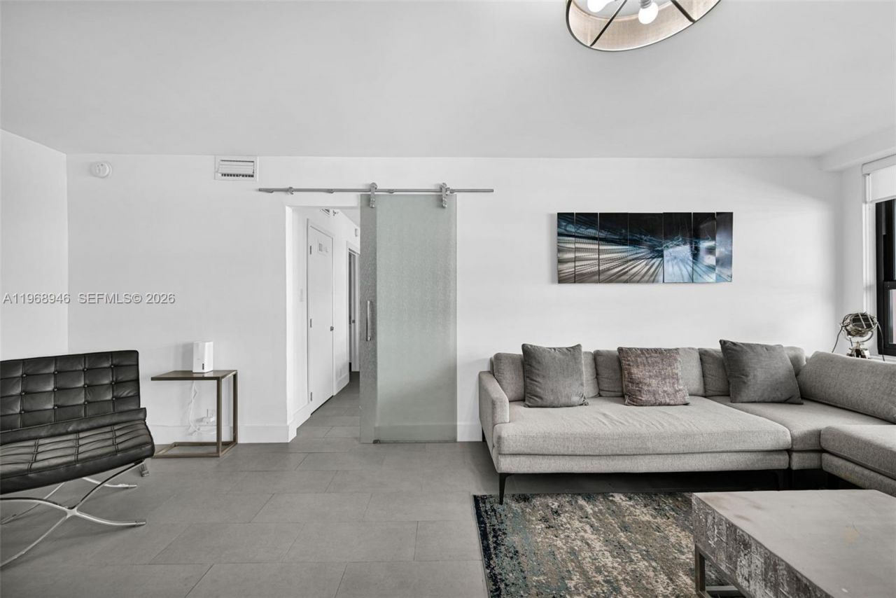 5225 Collins Ave, Unit 714, Miami Beach, FL 33140 Photo