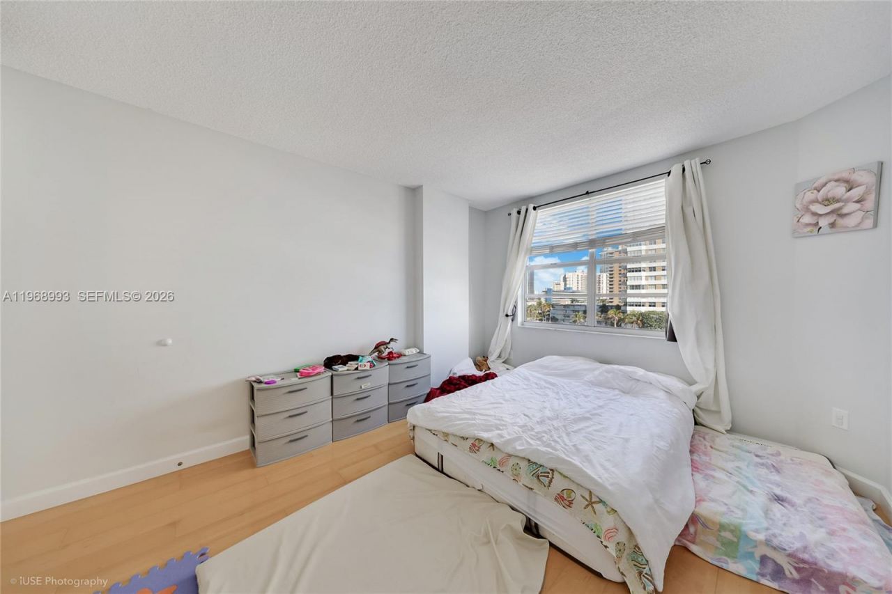 1980 S Ocean Dr, Unit 5F, Hallandale Beach, FL 33009 Photo