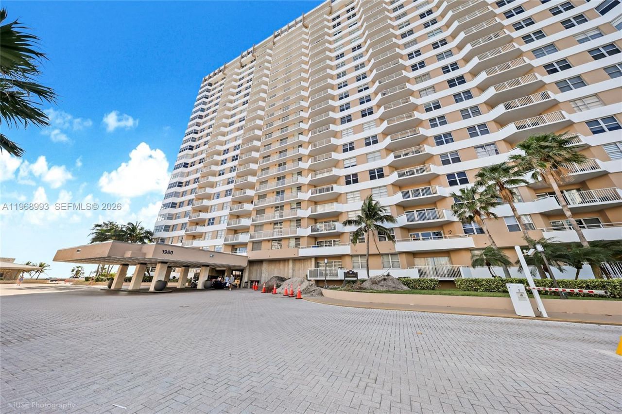 1980 S Ocean Dr, Unit 5F, Hallandale Beach, FL 33009 Photo