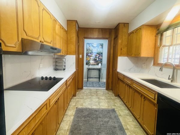 8702 Charro Ln, San Antonio, TX 78217