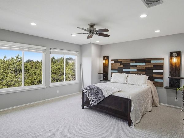3744 Top Rock LN, Round Rock, TX 78681