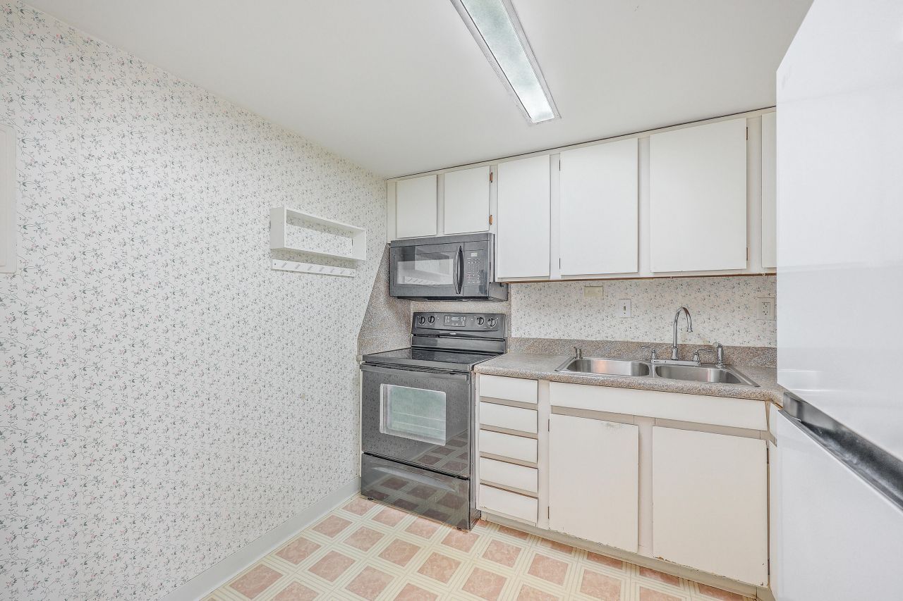 14 Lockwood Street Photo 13