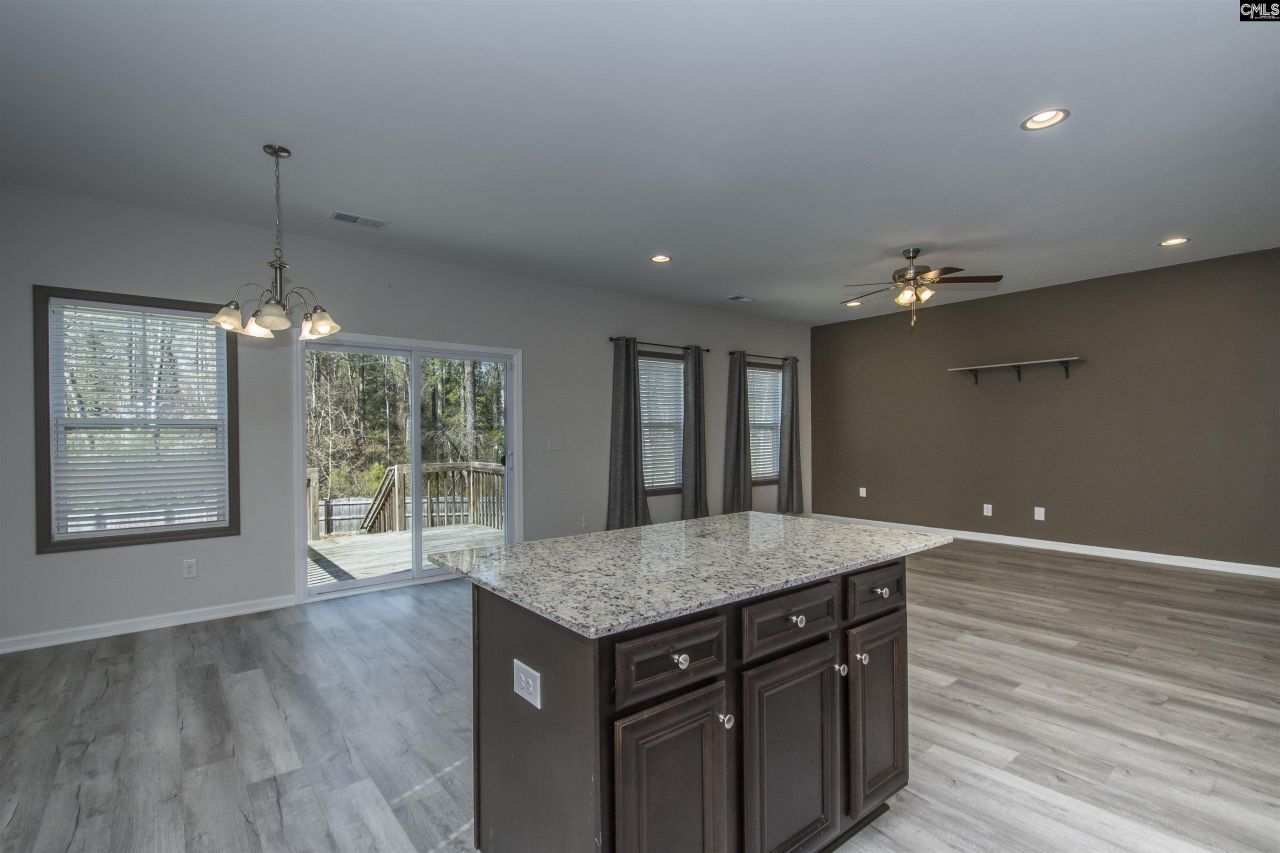 75 Apple Tree Court  Photo 11