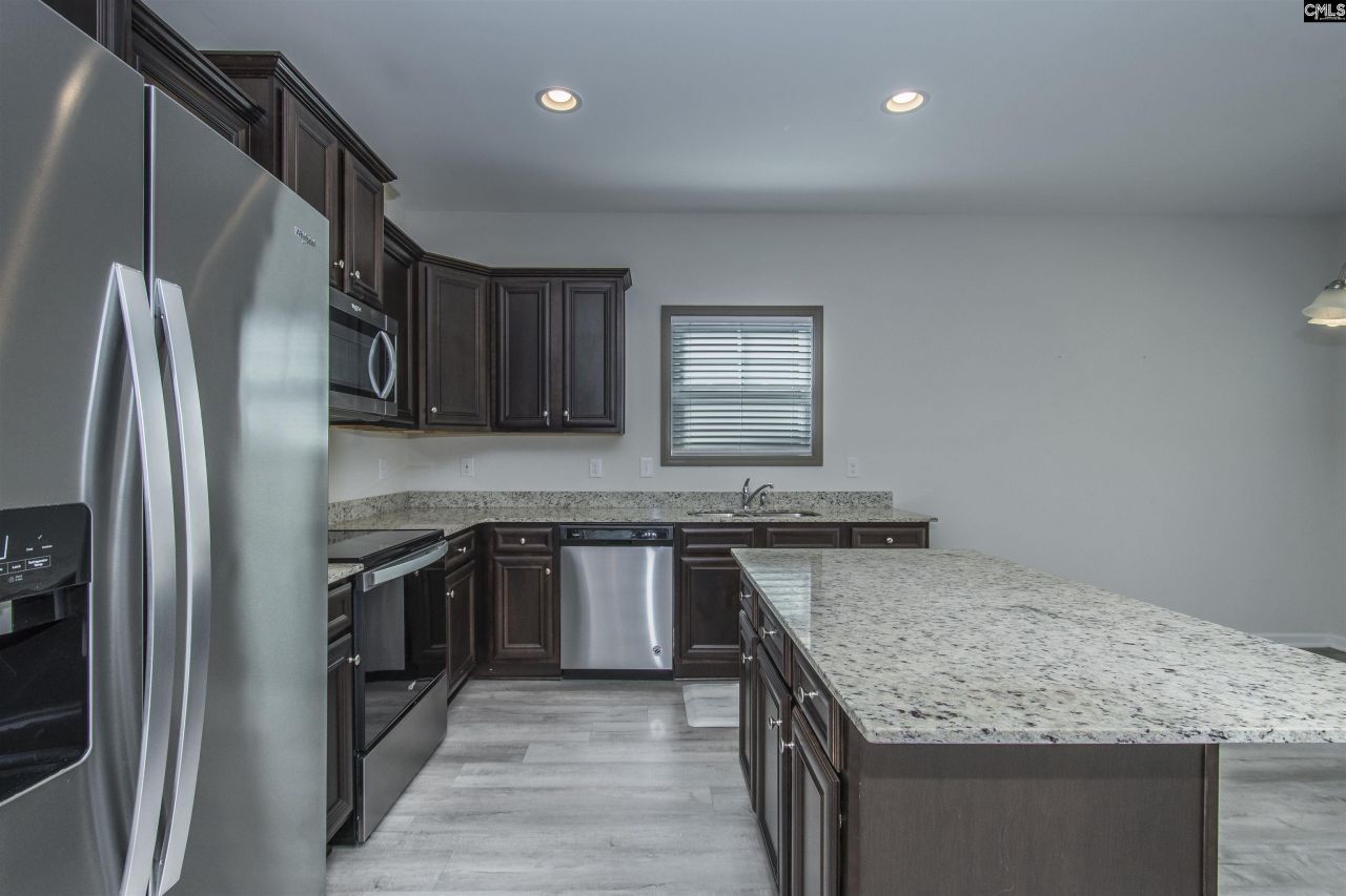 75 Apple Tree Court  Photo 12