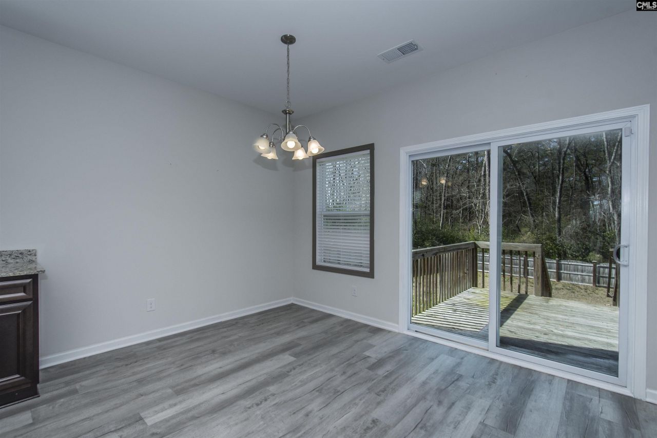 75 Apple Tree Court  Photo 13