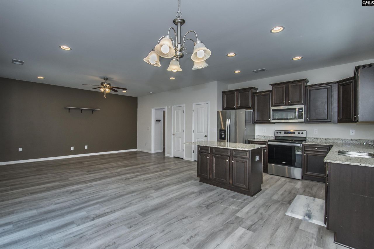 75 Apple Tree Court  Photo 14