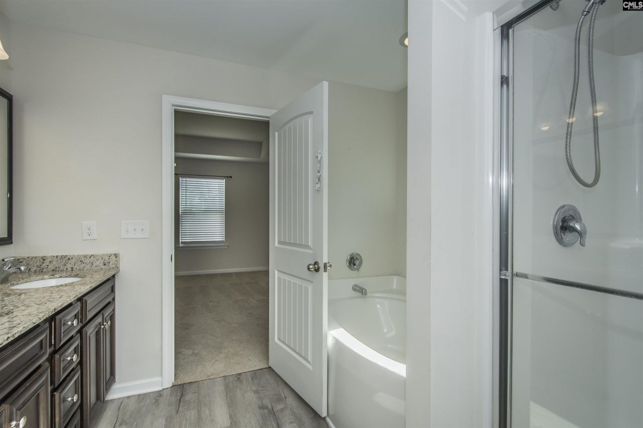 75 Apple Tree Court  Photo 20