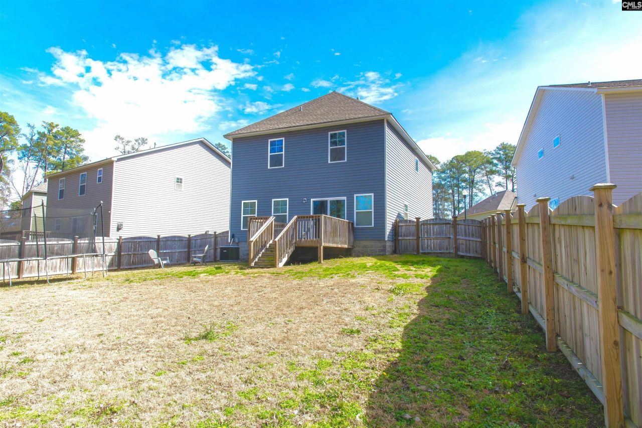 75 Apple Tree Court  Photo 24