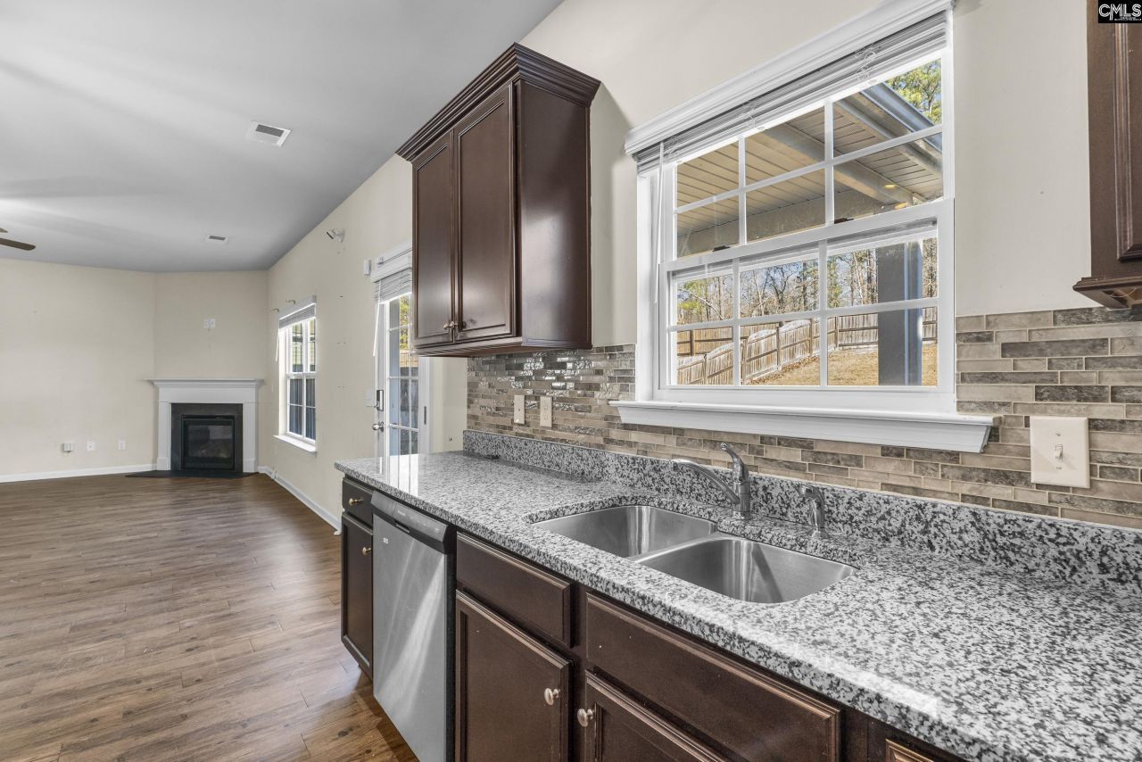 129 Esso Lane Photo 12