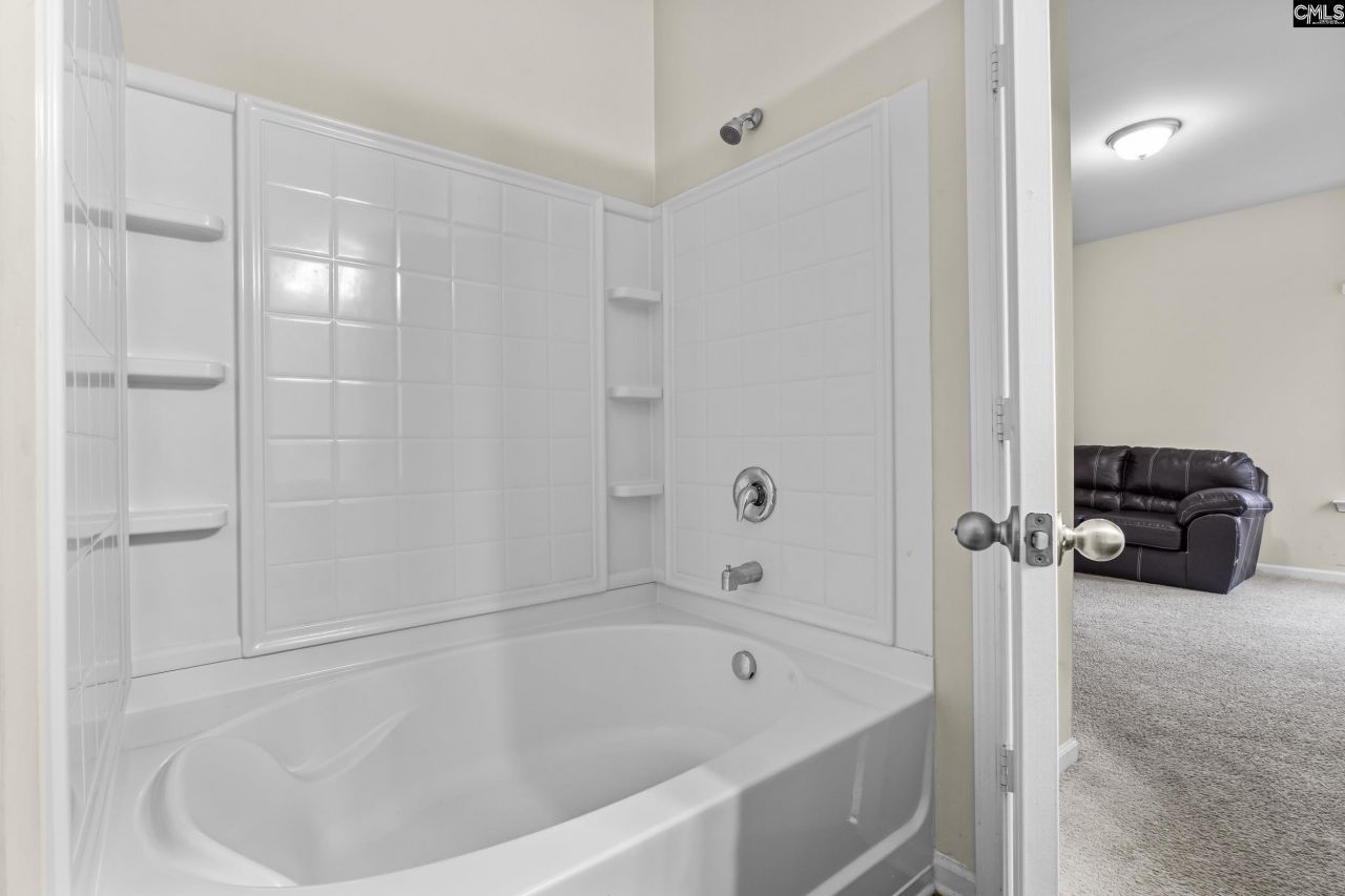 129 Esso Lane Photo 17