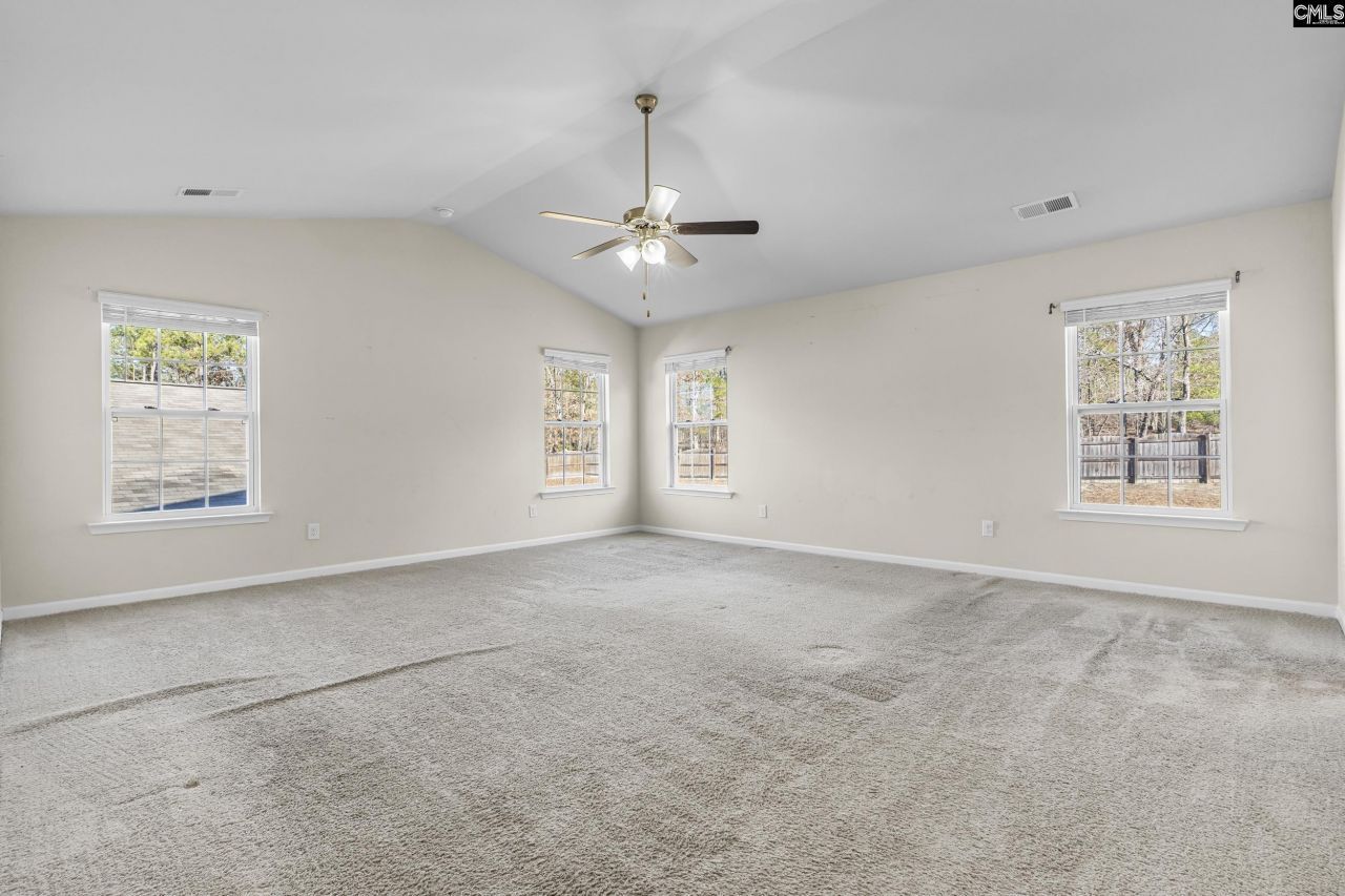 129 Esso Lane  Photo 21