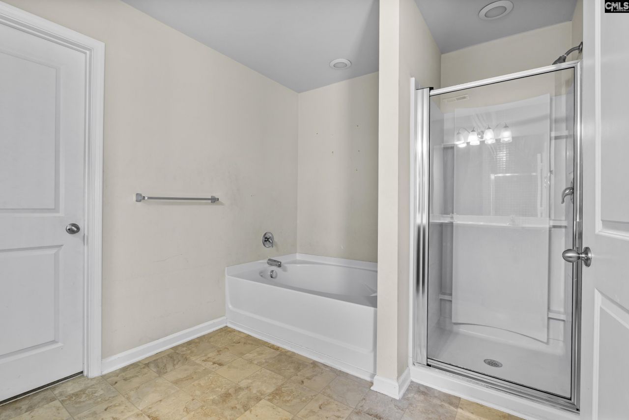 129 Esso Lane Photo 24