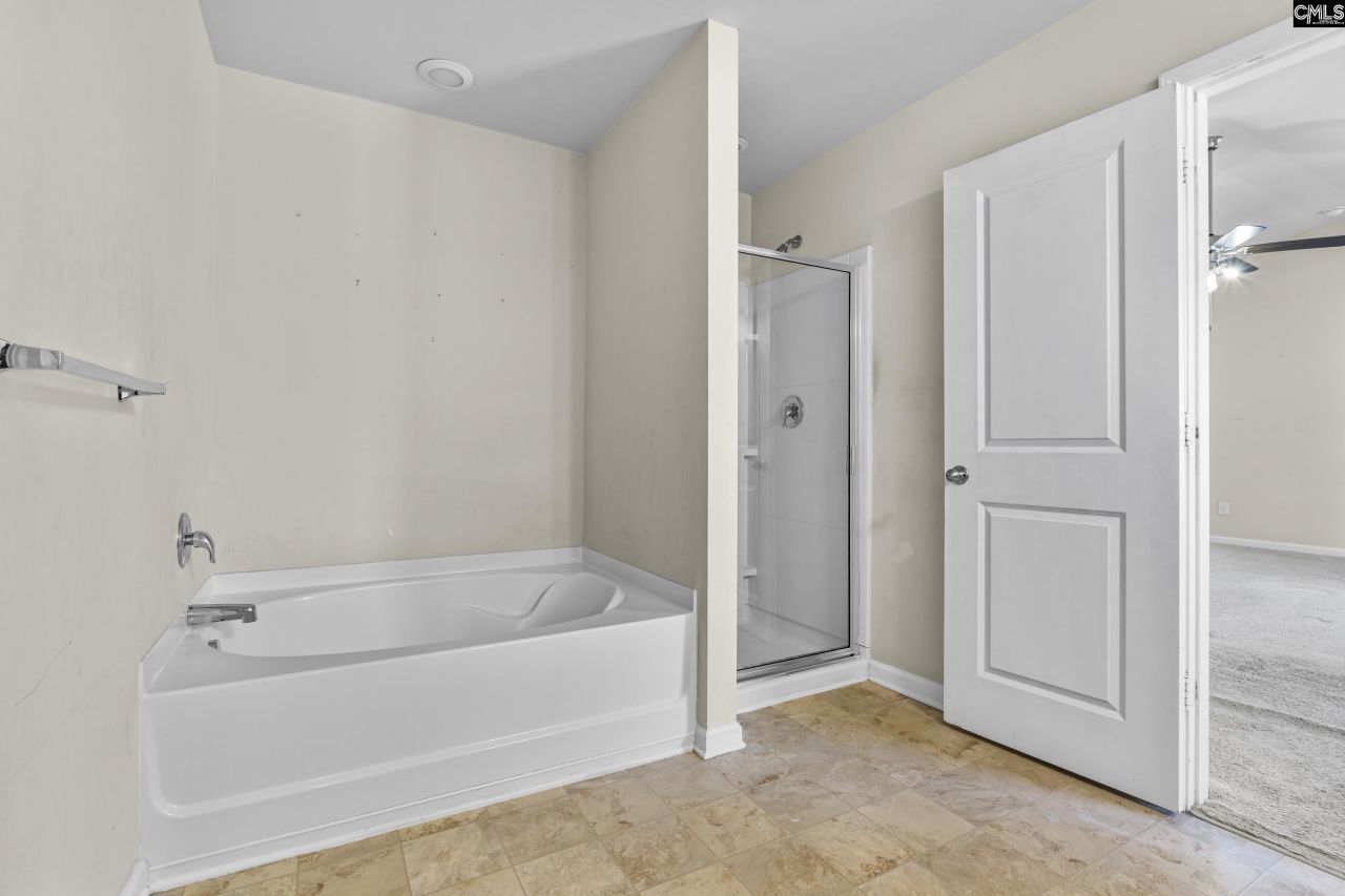 129 Esso Lane  Photo 25