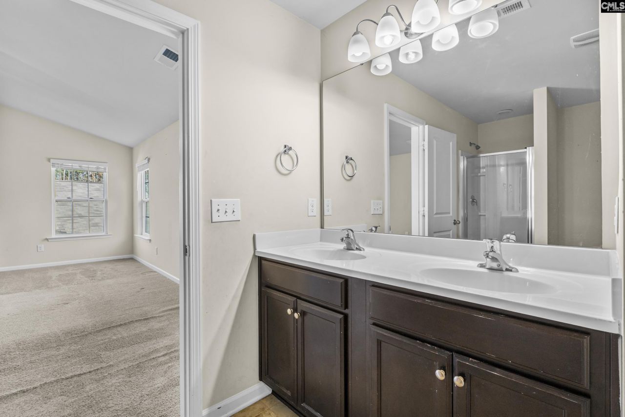 129 Esso Lane Photo 26