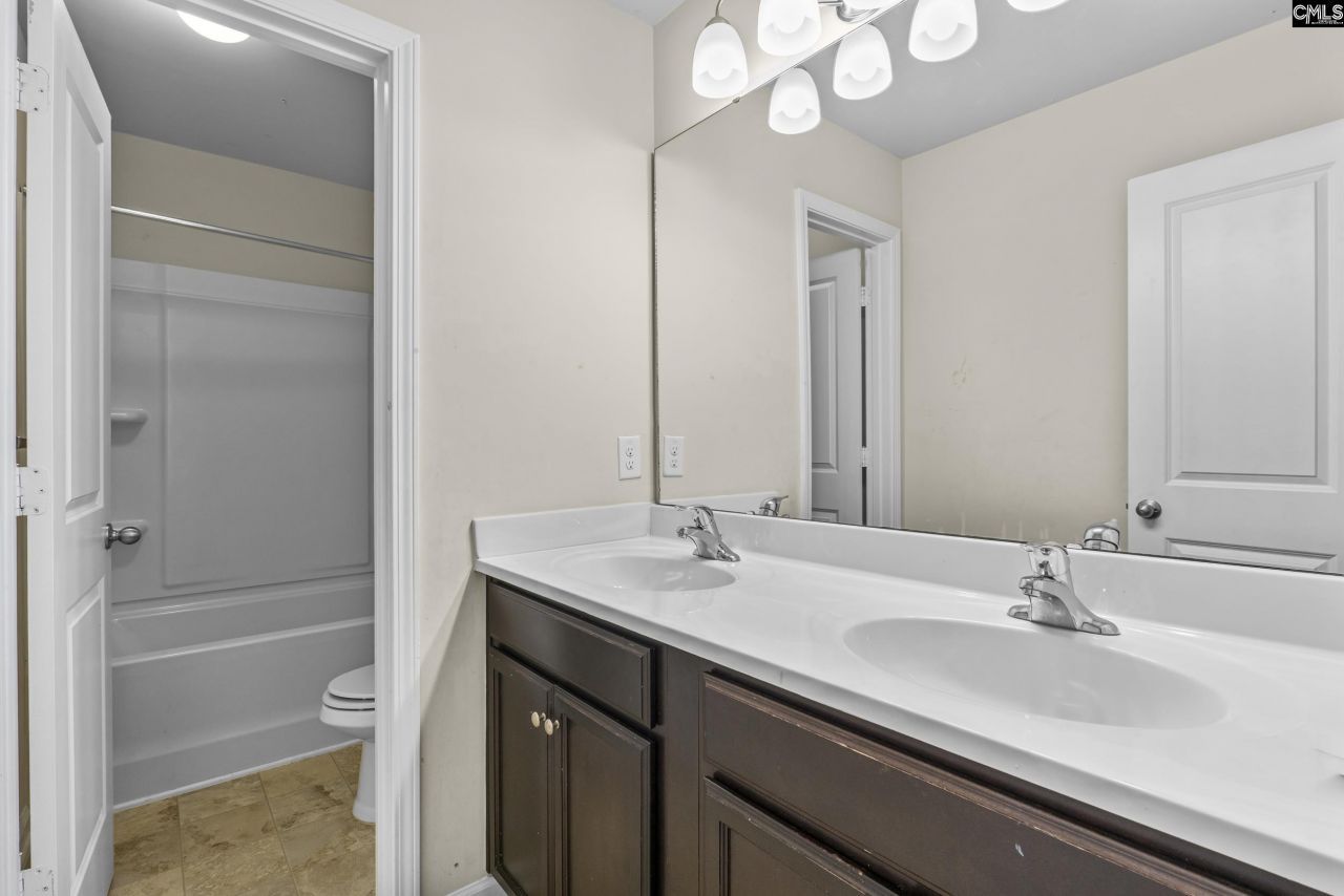 129 Esso Lane Photo 38