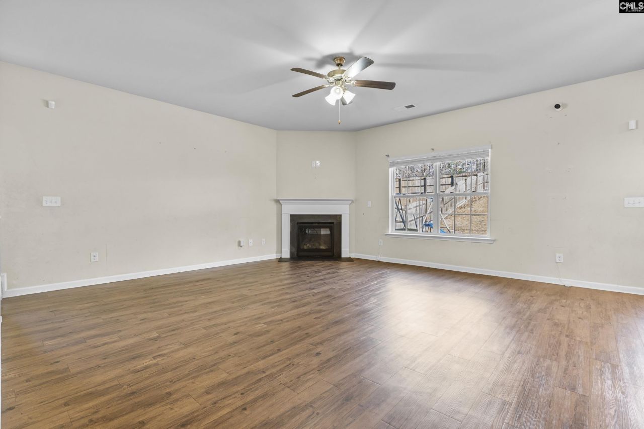 129 Esso Lane Photo 6