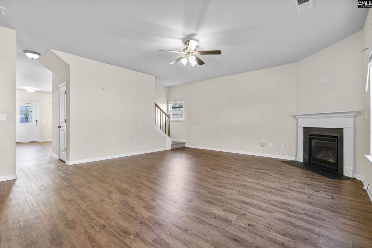 129 Esso Lane Photo 8