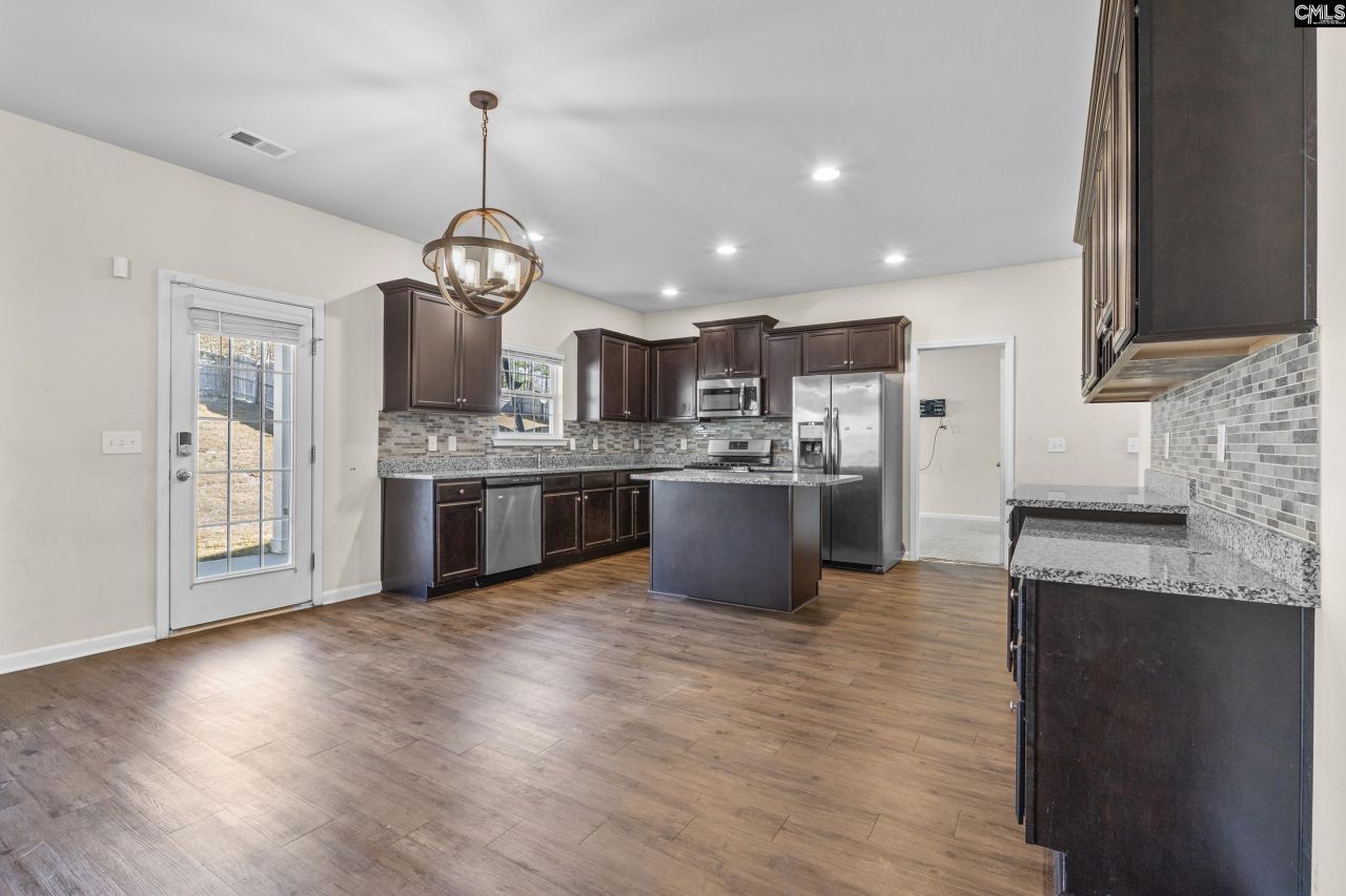 129 Esso Lane Photo 9