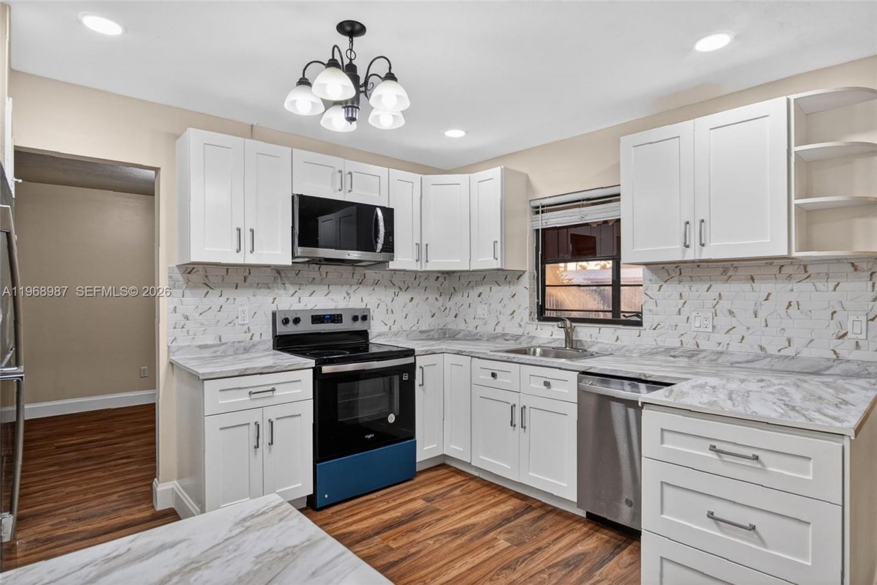 525 SE Brookside Ter , Port Saint Lucie, FL 34983 Photo