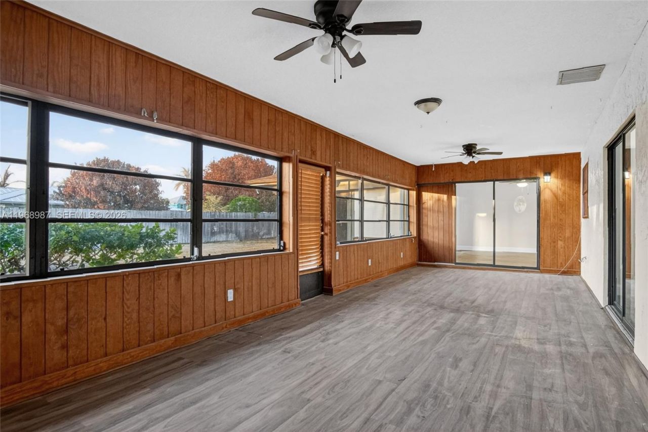 525 SE Brookside Ter , Port Saint Lucie, FL 34983 Photo