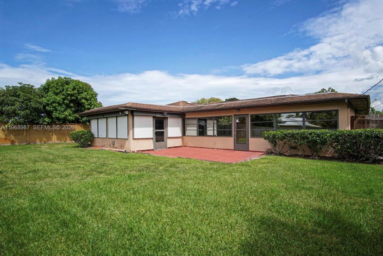 525 SE Brookside Ter , Port Saint Lucie, FL 34983 Photo