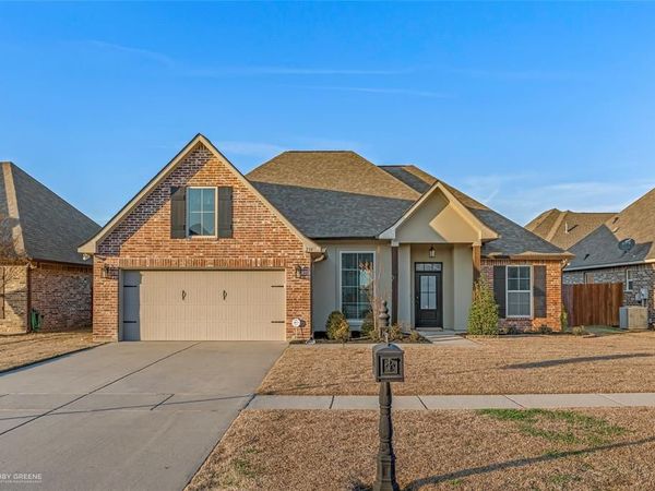 214 Apalachee Way , Bossier City, LA 71111