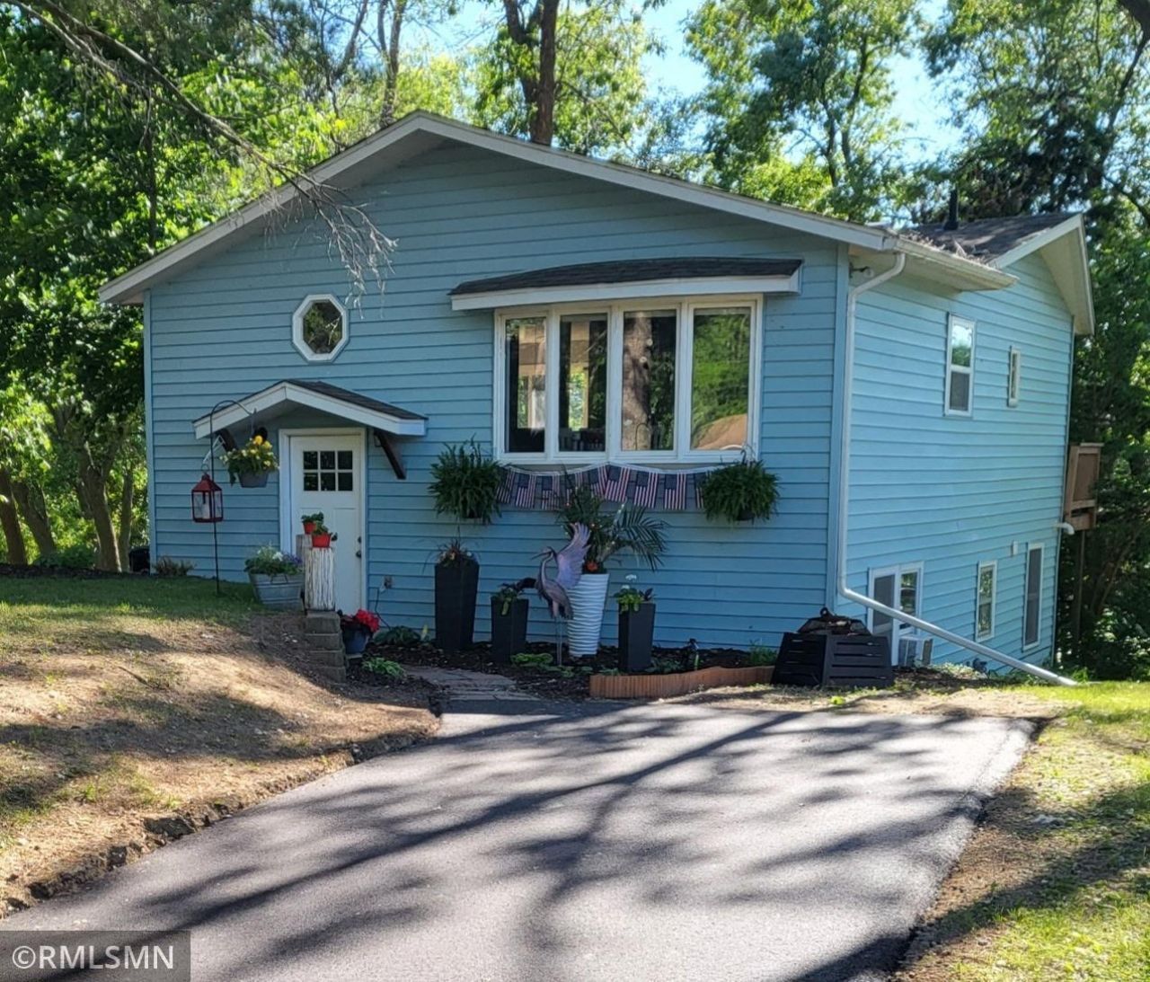 29990 Norelius Drive, Lindstrom, MN 55045 Main Photo