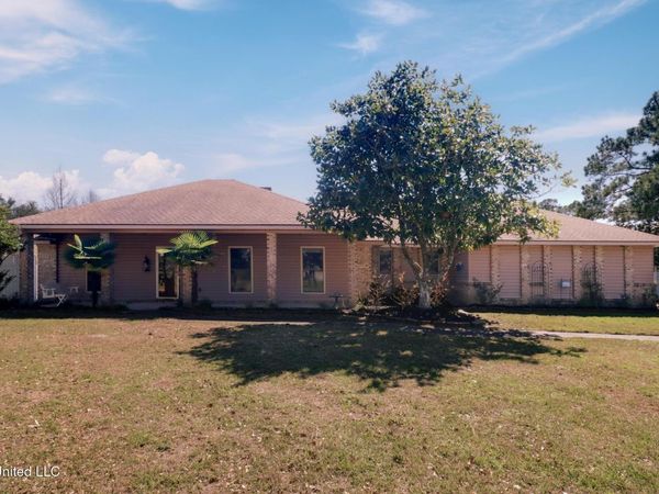 11201 Creek Drive, Gulfport, MS 39503