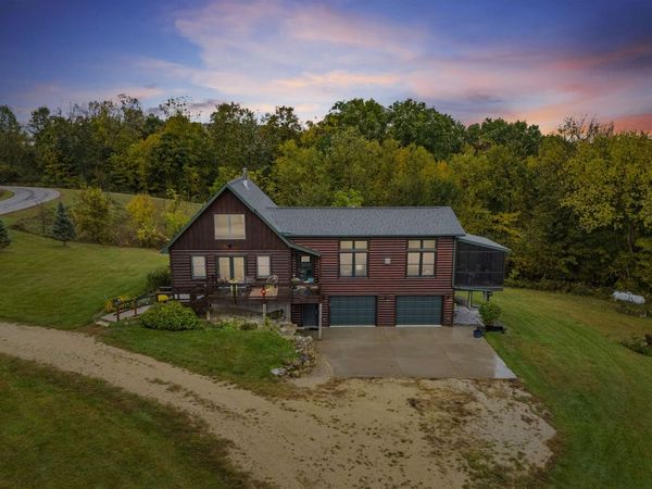 355 Estes Ridge Trail, Guttenberg, IA 52052