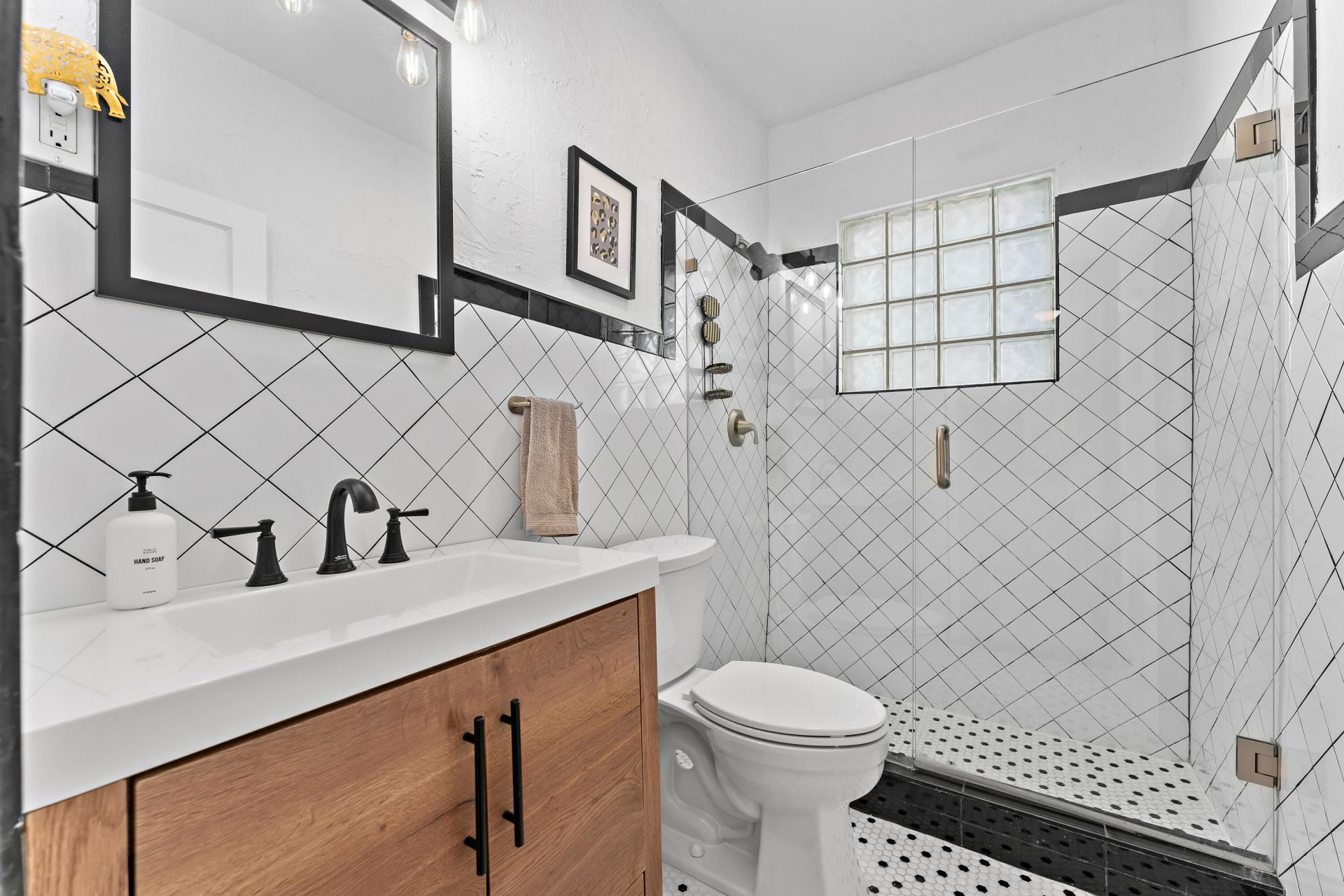 614 Avon Road, West Palm Beach, FL 33401 Photo