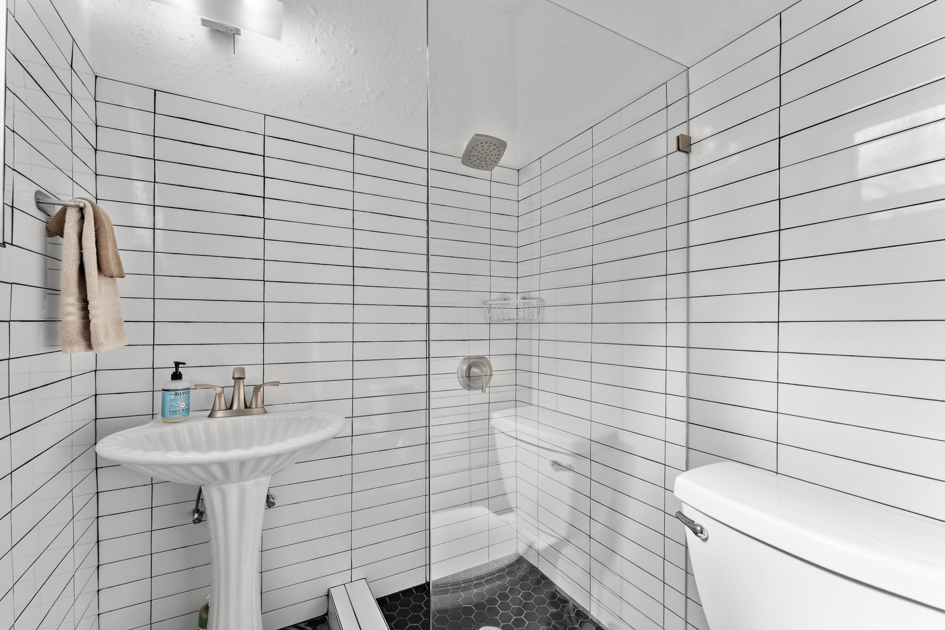 614 Avon Road, West Palm Beach, FL 33401 Photo