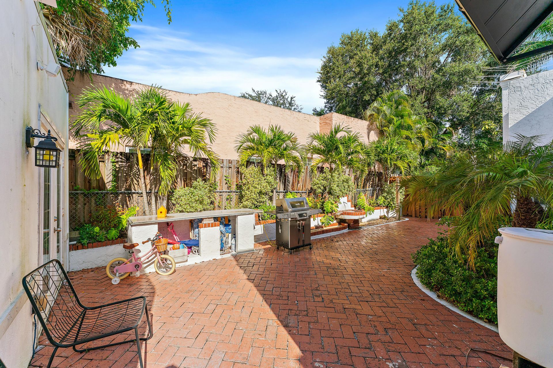 614 Avon Road, West Palm Beach, FL 33401 Photo