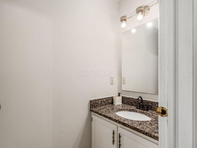 5884 Parkbridge Lane, Unit 19-3, Dublin, OH 43016 Photo 10